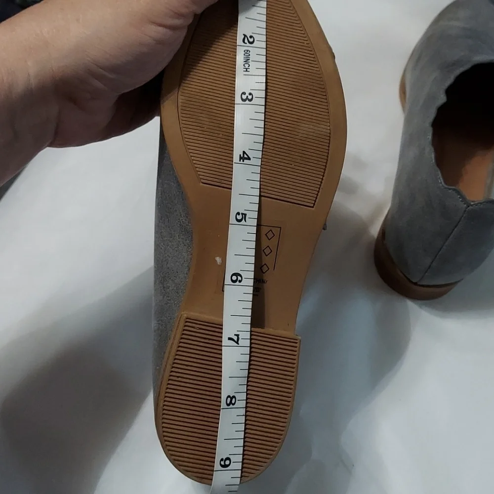 QUPID Gray Bootie Size 5.5